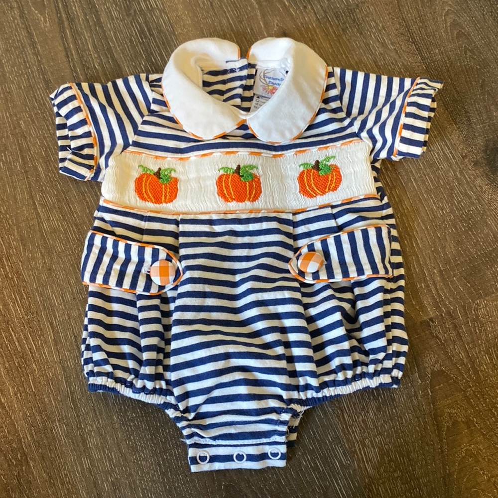 Southern Sass Smocks pumpkin outfit